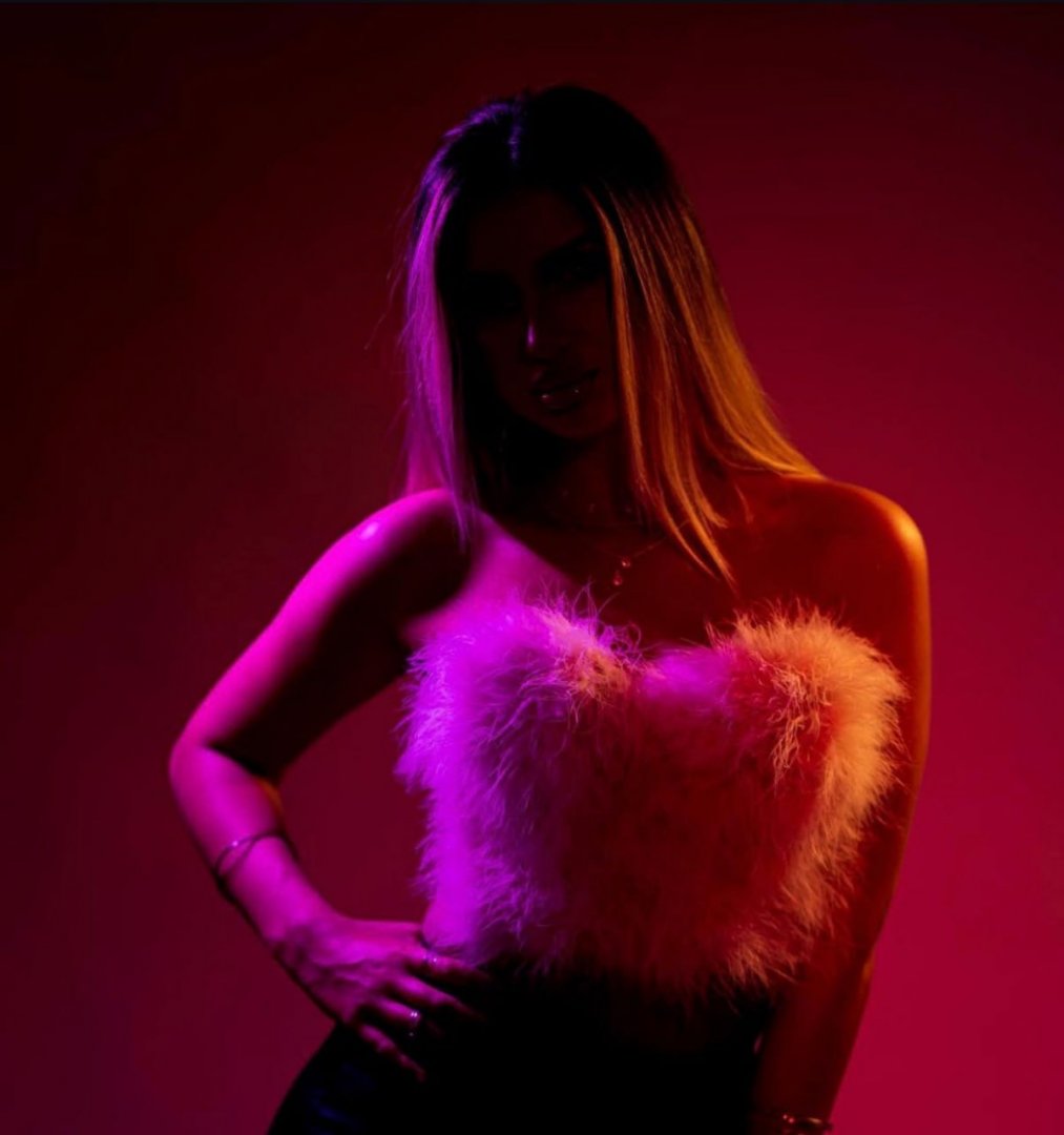 Angelika - Photo 1