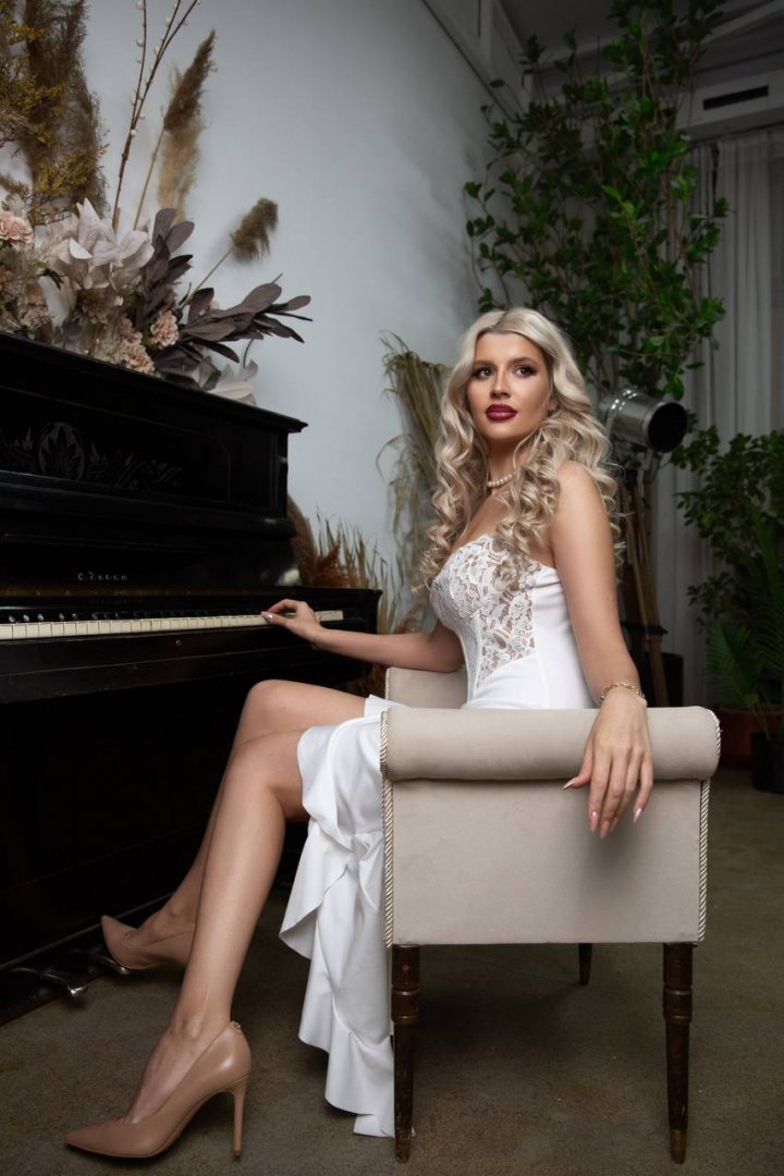 Inessa - Photo 1