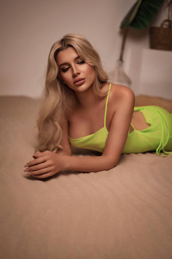 Inessa - Photo 1