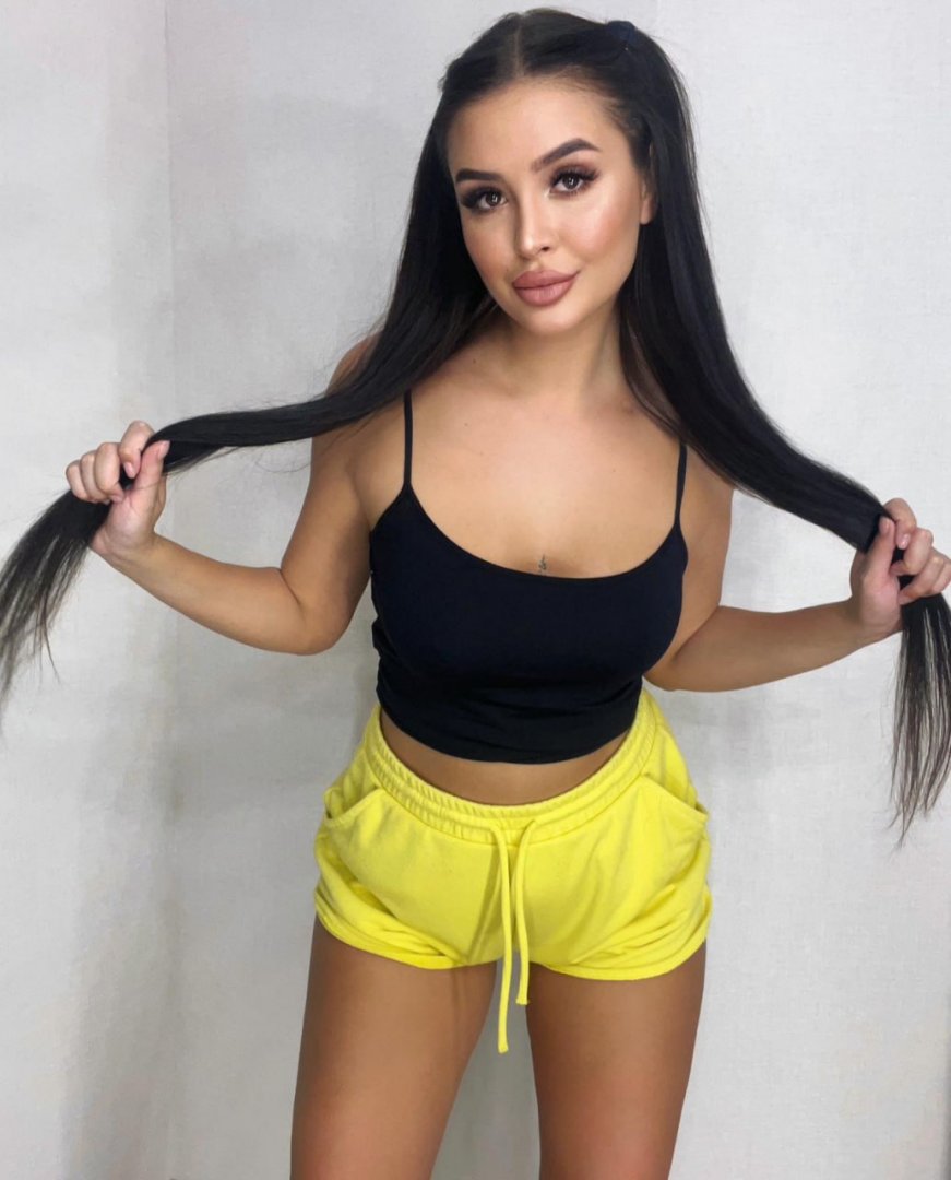 Megan - Photo 1