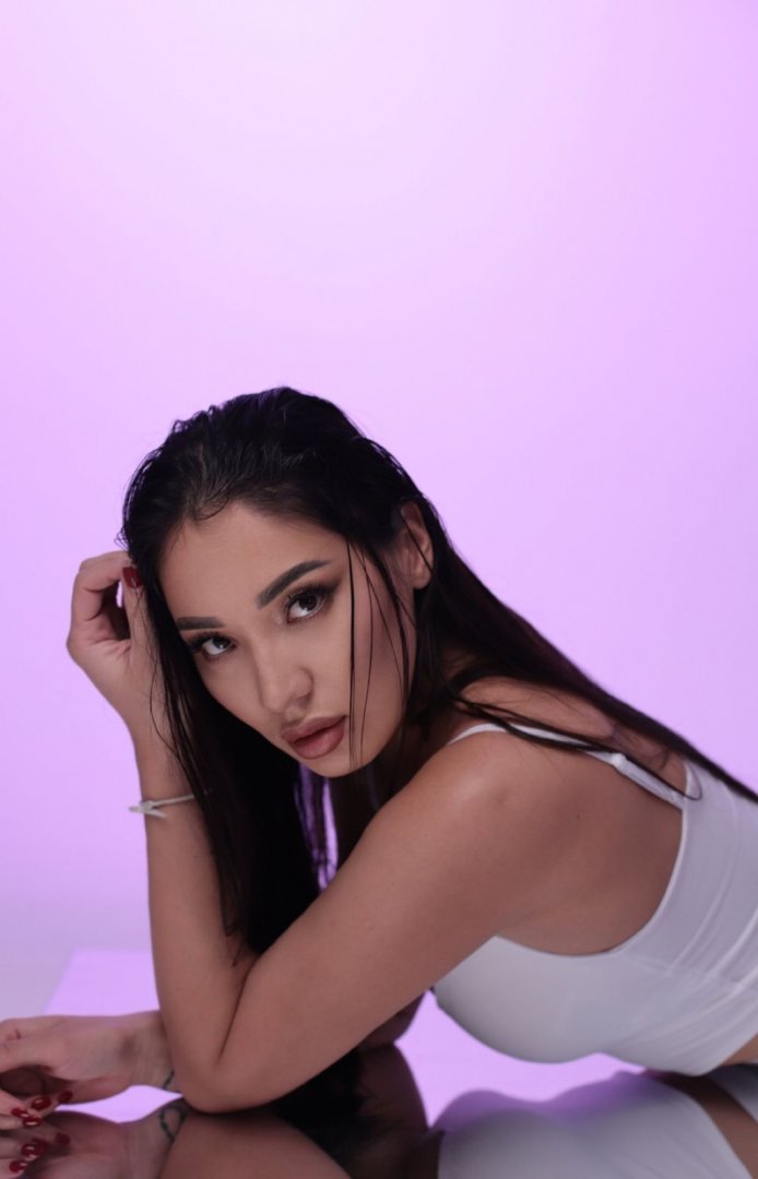 Mercedes - Photo 1