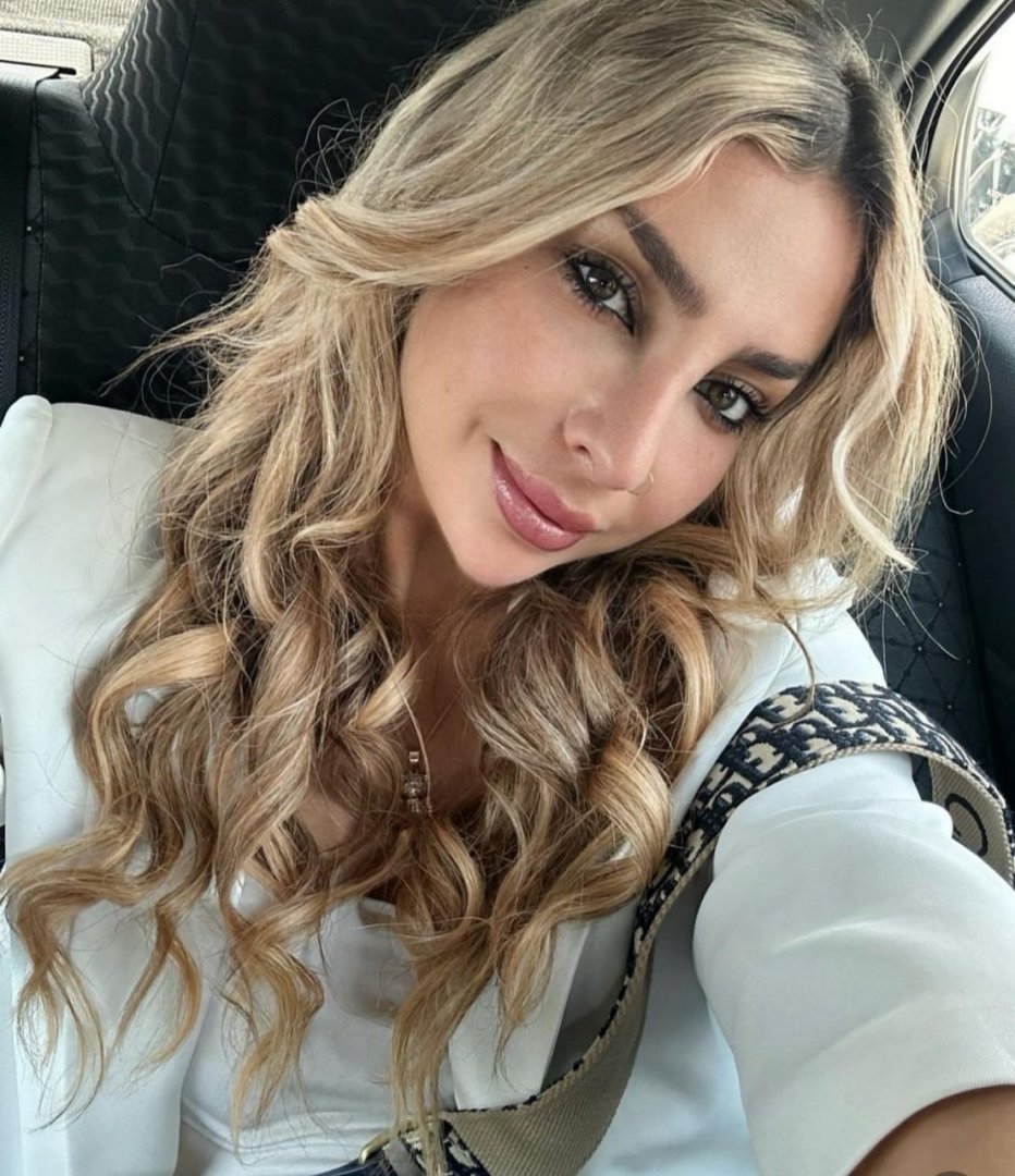 Valeria - Photo 1