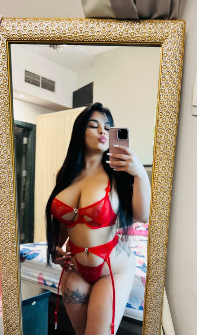 Yamila - Photo 1