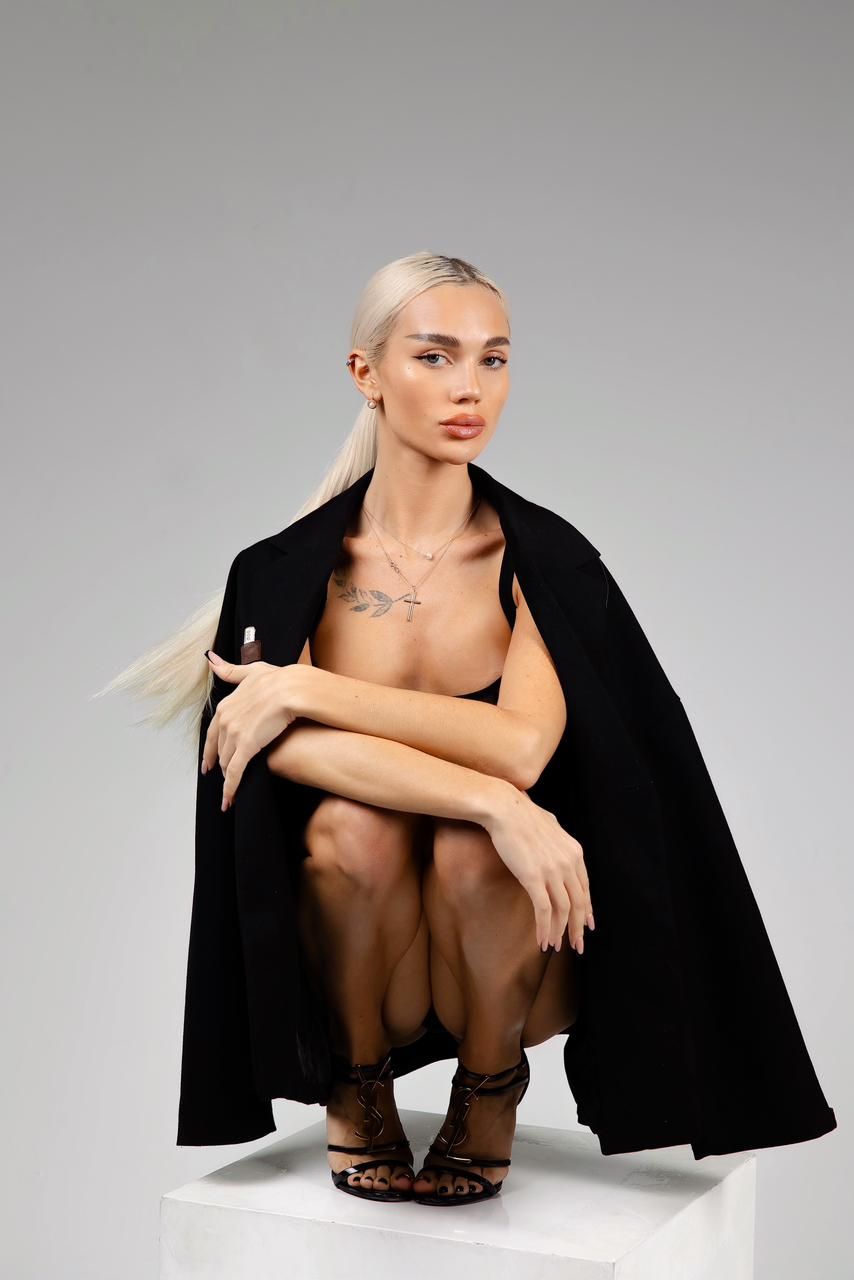 Amira - Photo 1
