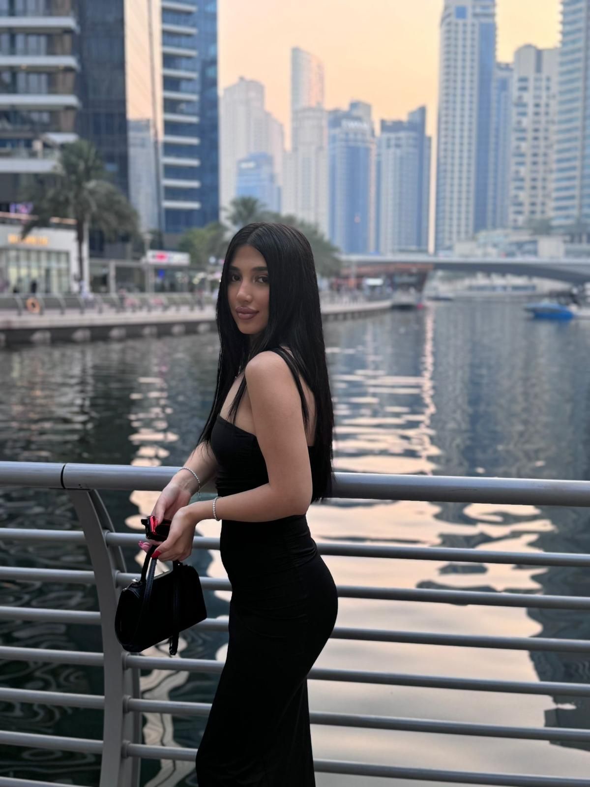 Daliaa - Photo 1