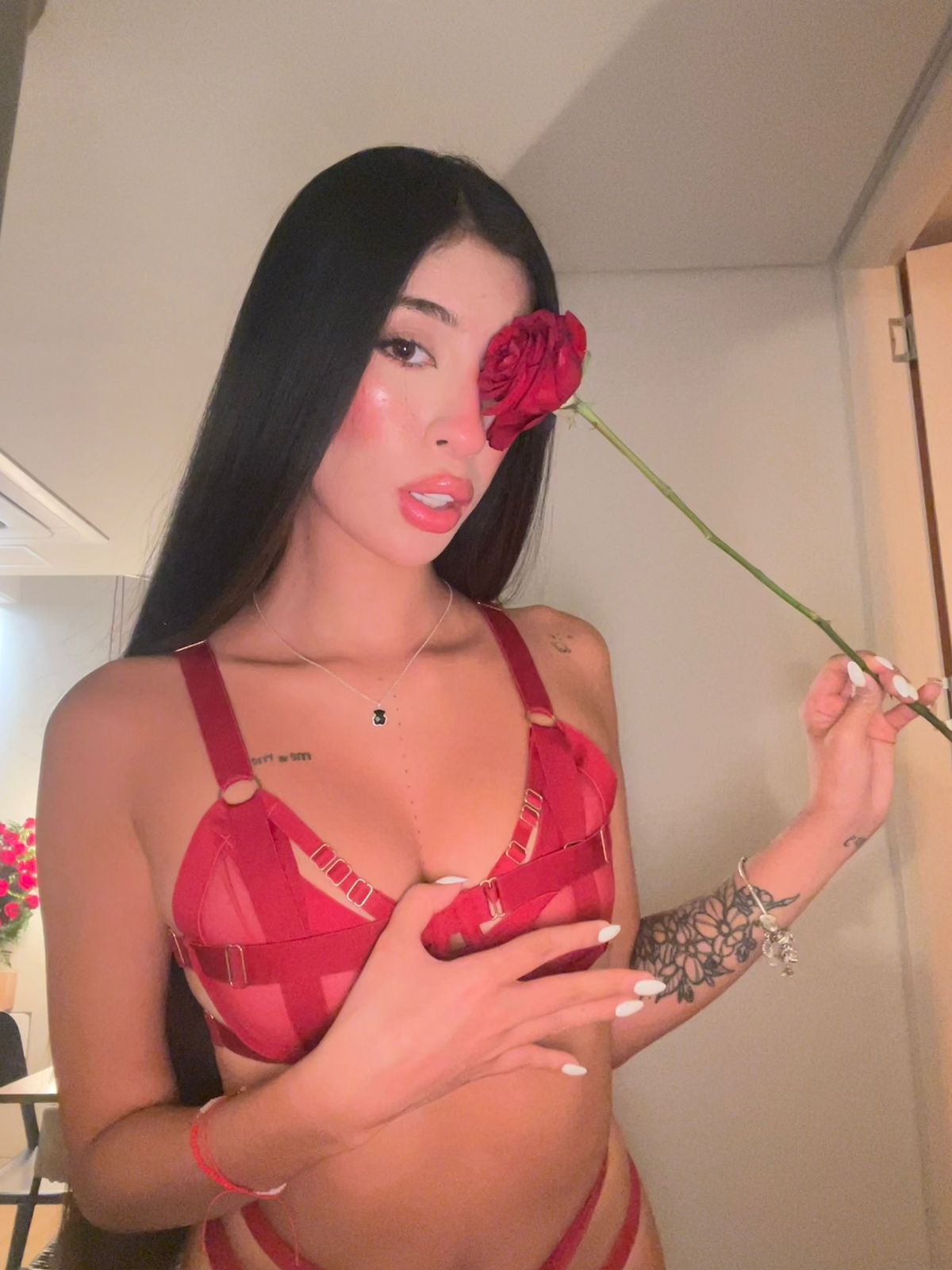 Yasmena - Photo 1